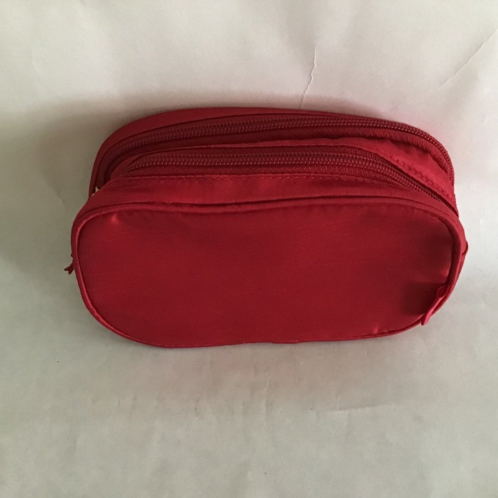 Shiseido red make up bag, travel bag - Picture 4 of 4